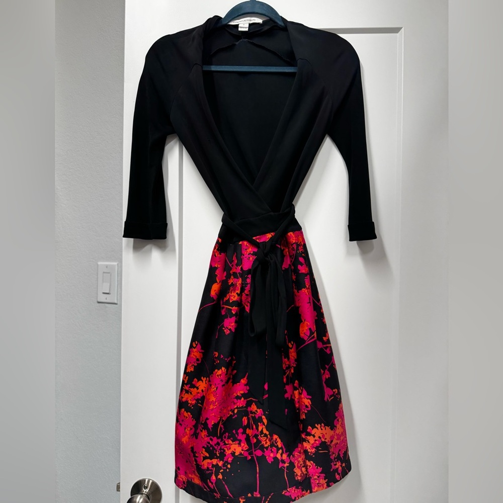 Diane Von Furstenberg Classic Black Top